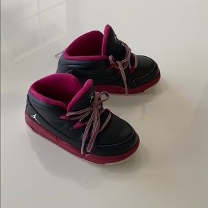 Kids Jordan size 8c